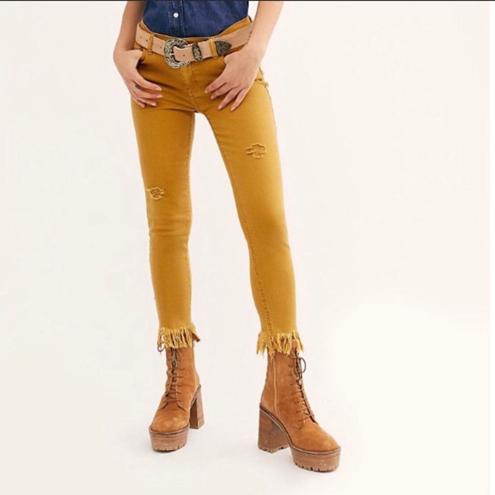 NWOT Free People Great Heights Frayed Skin…